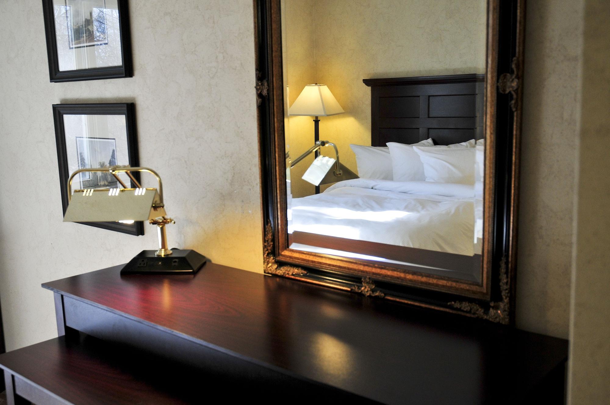 Ivey Spencer Leadership Centre Hotel Лондон Екстериор снимка