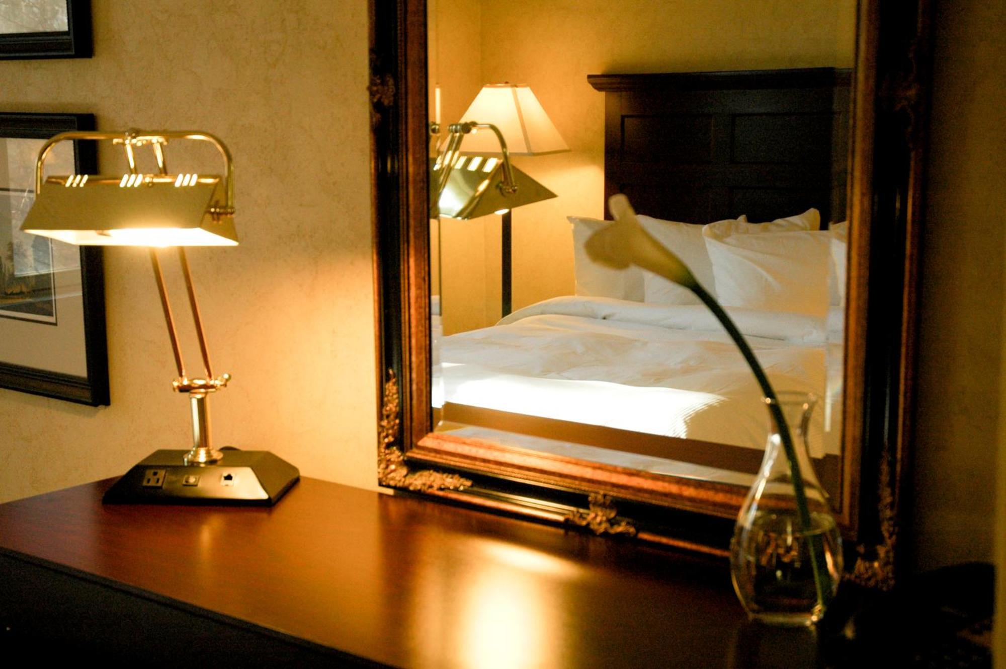Ivey Spencer Leadership Centre Hotel Лондон Екстериор снимка