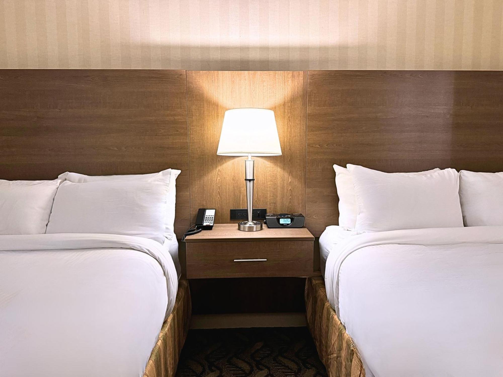 Ivey Spencer Leadership Centre Hotel Лондон Екстериор снимка
