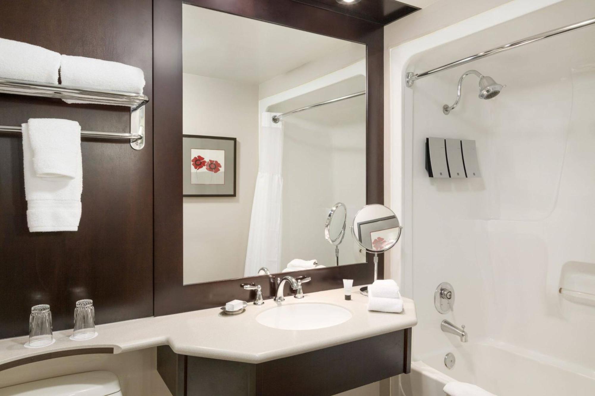 Ivey Spencer Leadership Centre Hotel Лондон Екстериор снимка