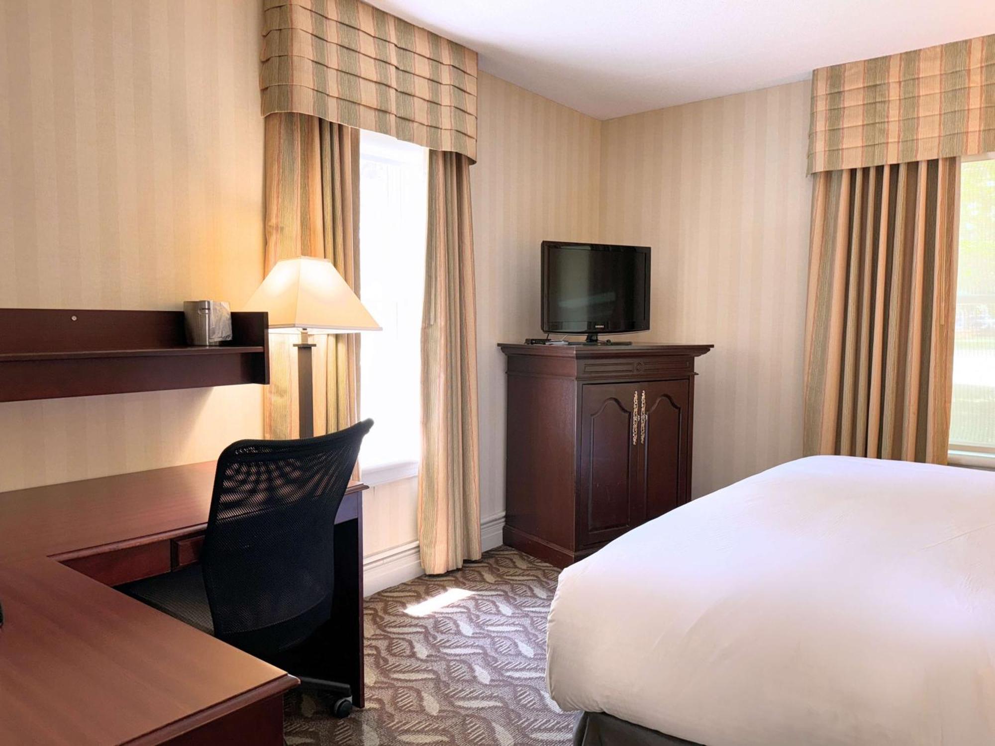 Ivey Spencer Leadership Centre Hotel Лондон Екстериор снимка